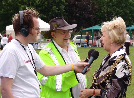 aul Swann and Mike Ward interviewing the Mayor, Mrs Dorothy Ross-Tomlin.